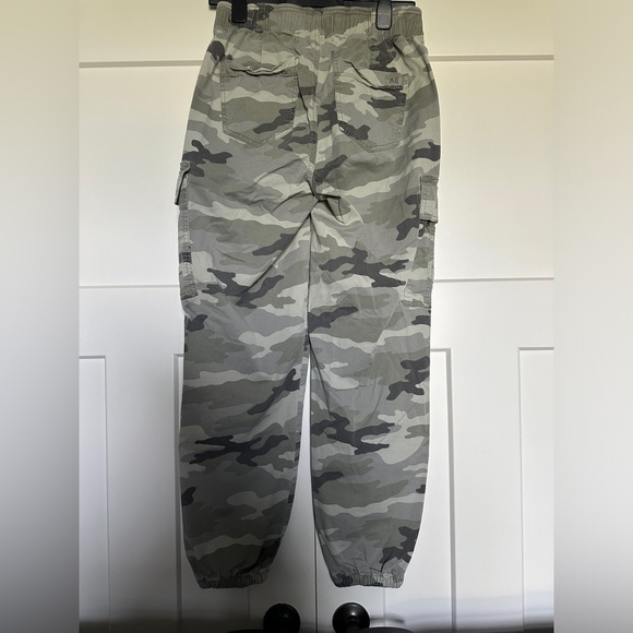 American Eagle Camo Cargo Pants - Picture 2 of 2